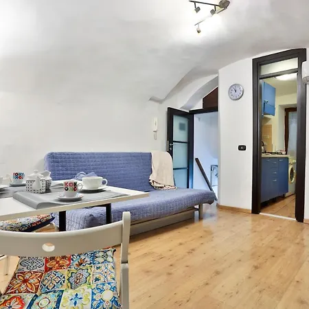 An Arch Downtown Apartment Naples