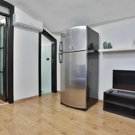 An Arch Downtown Apartment